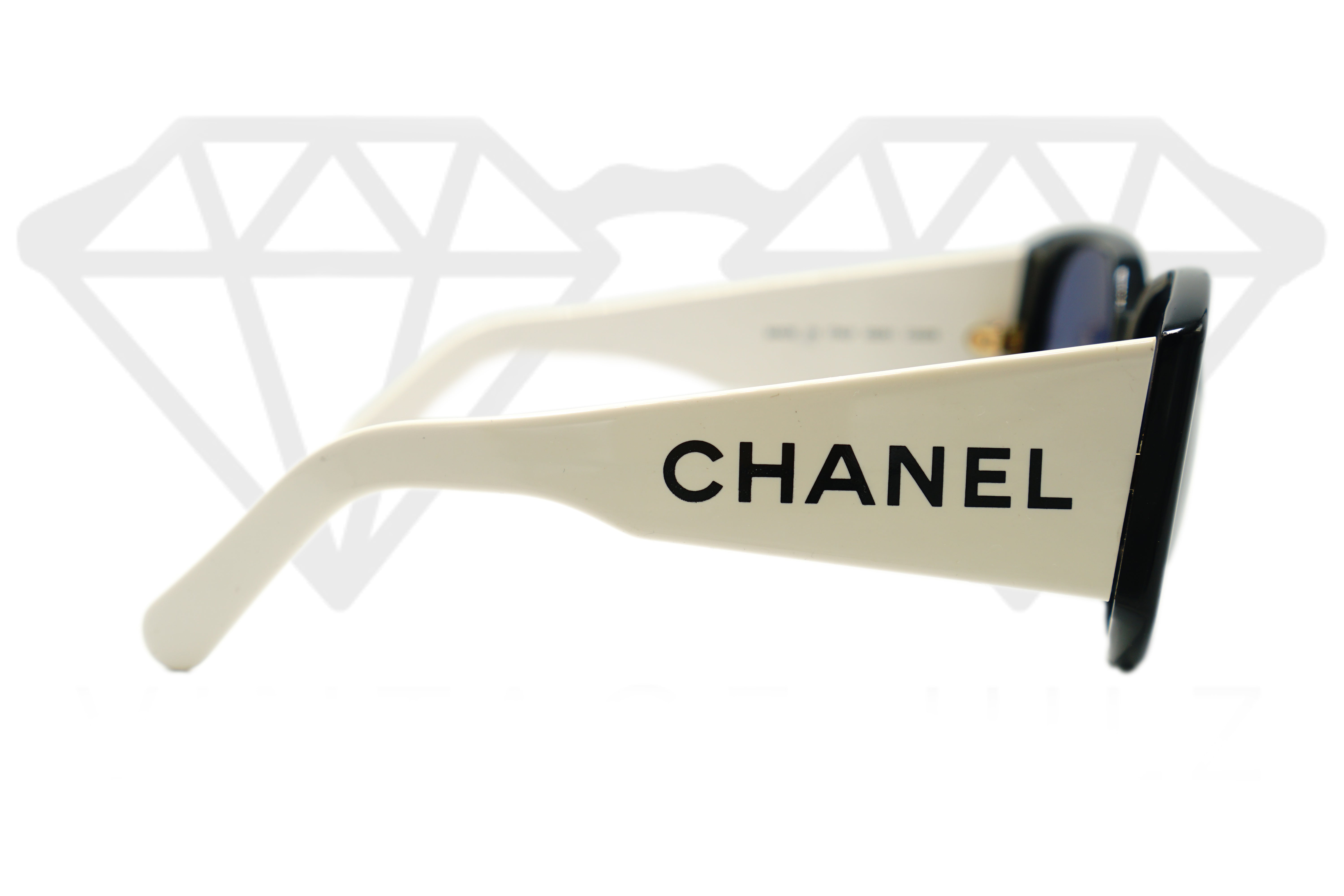 Chanel 05251 C0229 – VintageJulz